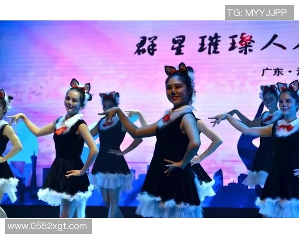 盛装舞步中的优雅与激情探寻舞蹈艺术的灵魂与魅力 盛装舞步中的优雅与激情探寻舞蹈艺术的灵魂与魅力